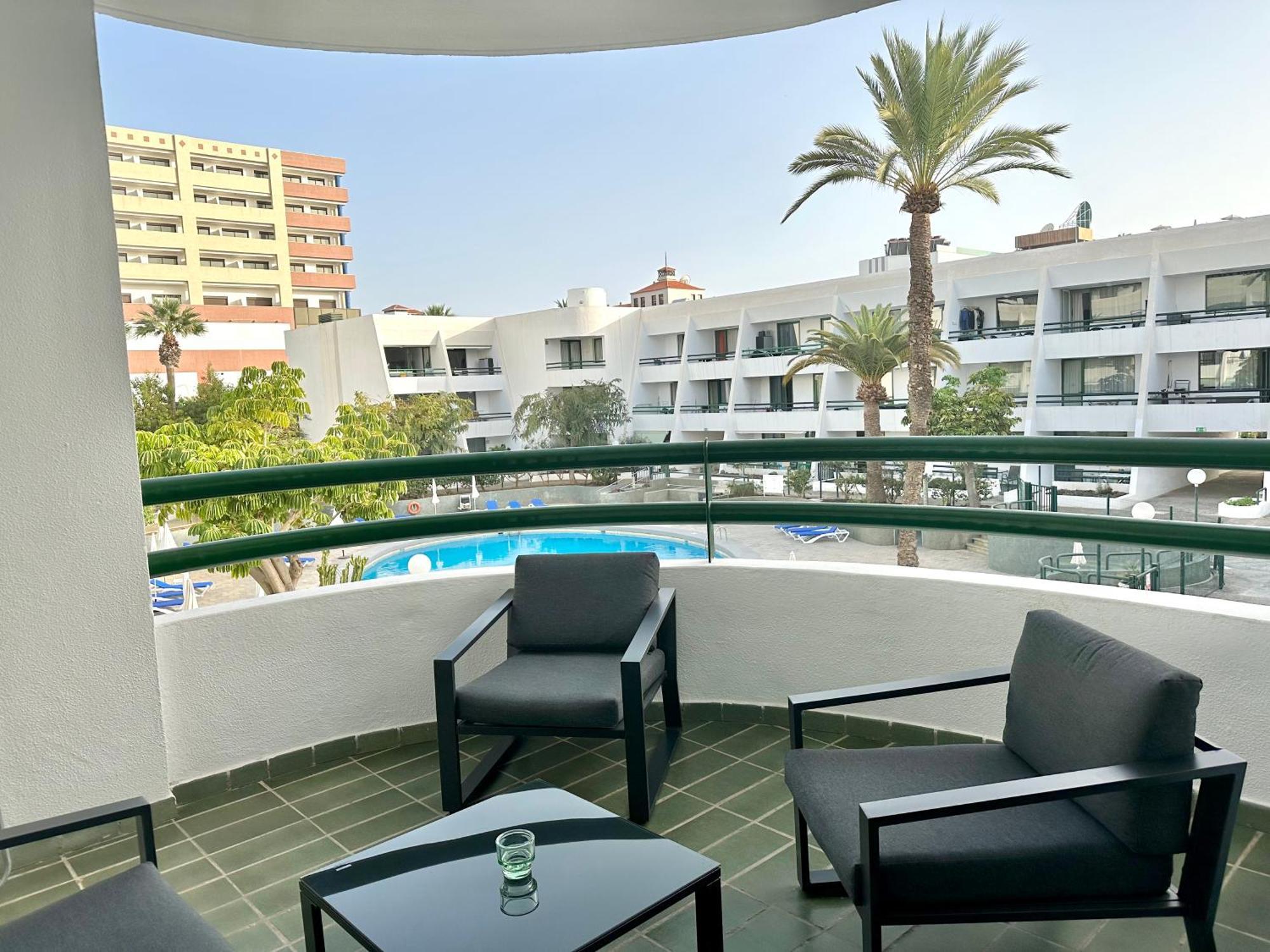 Apartment 1the Location - Americas & Parking *